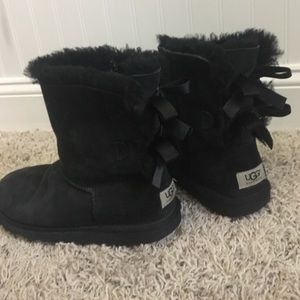 black bow uggs